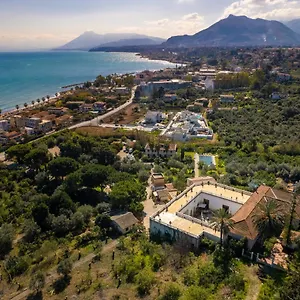 Cefala Farm stay Santa Flavia
